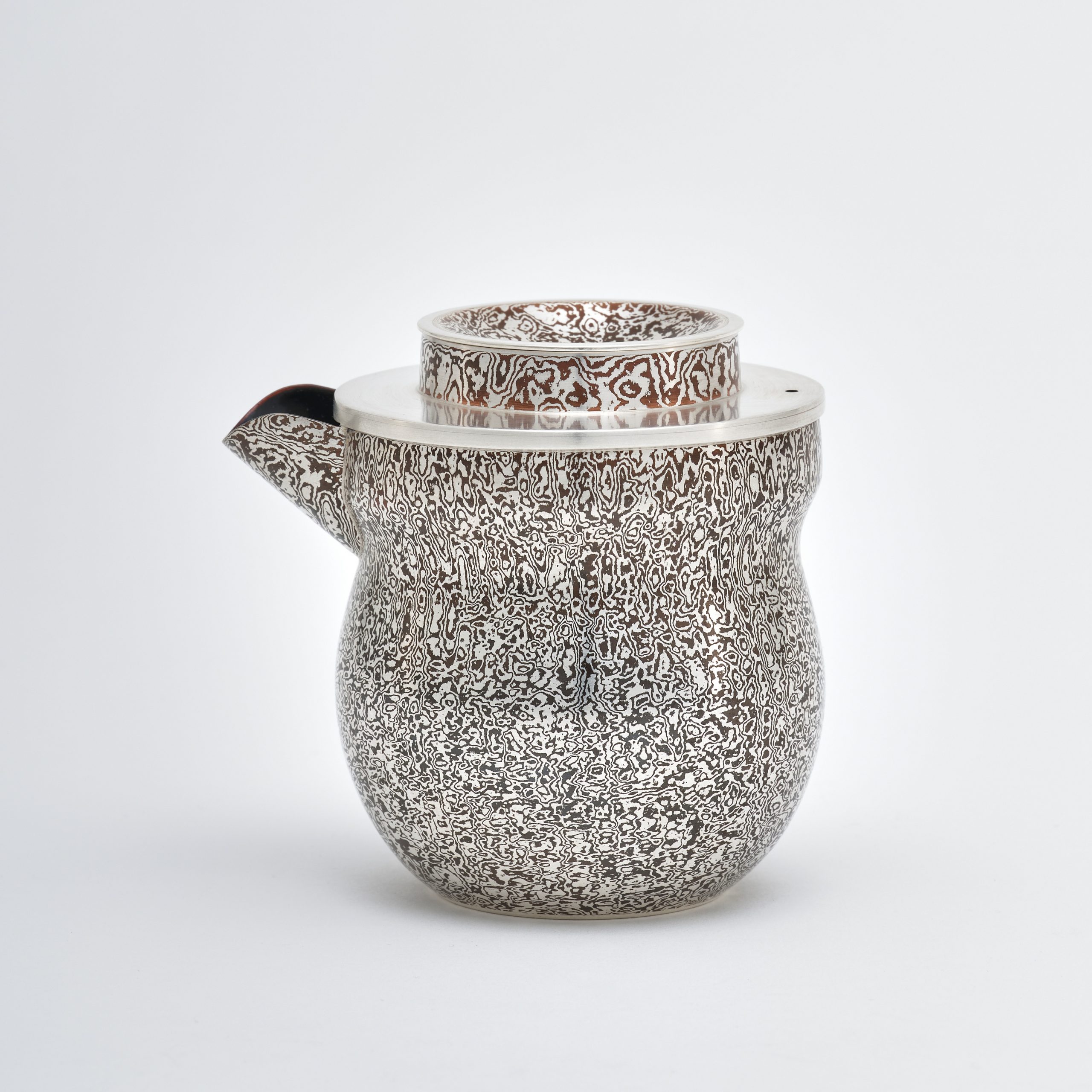 [사진1] 오석천 작가의 작품(Metal+Metal)